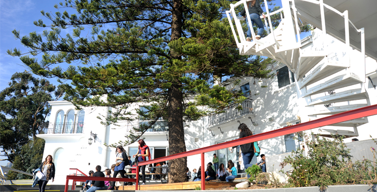 Escuela de Arquitectura y Diseño