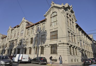 PUCV reitera su compromiso con el diálogo y la continuidad formativa ante movilización estudiantil