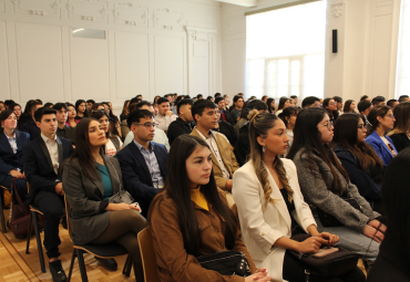 PUCV da la bienvenida a una nueva generación de Profesores Principiantes