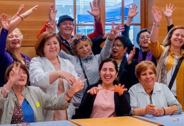 PUCV lanza reconocimiento a los 25 Líderes Seniors de la Región de Valparaíso: postulaciones están abiertas