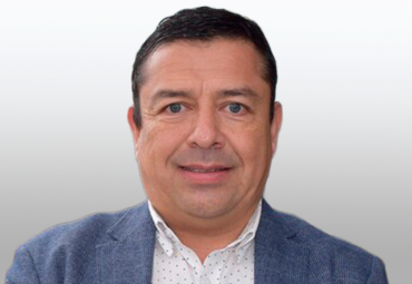 Decano José Miguel Garrido es reelecto por nuevo periodo frente a Facultad de Filosofía y Educación