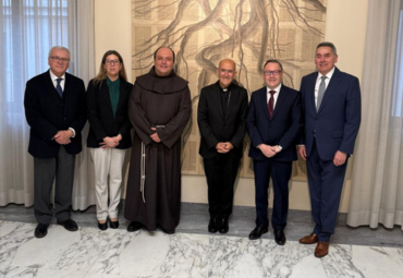 Comitiva PUCV compartió avances en materia de formación católica en el Vaticano