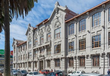 Investidura de académico Jorge Galbiati como Profesor Emérito