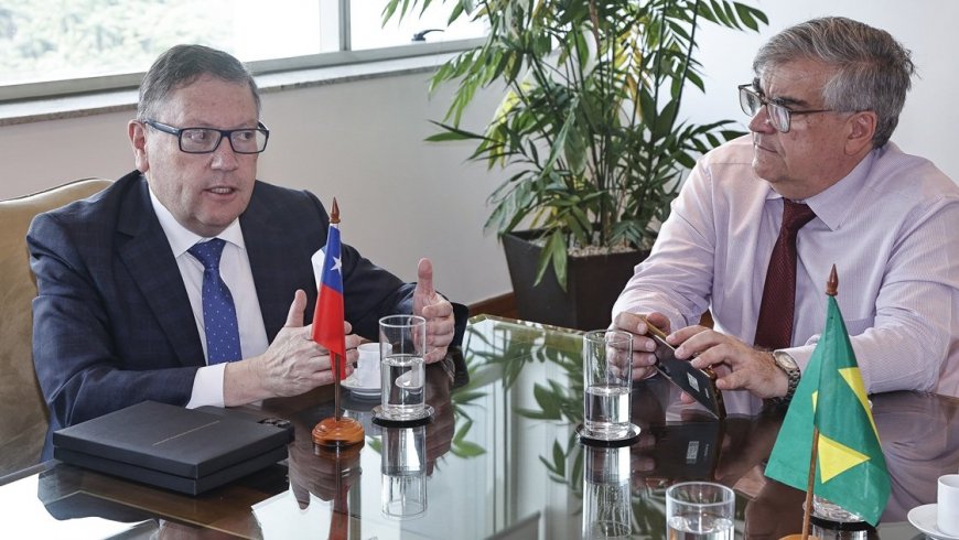 Firman convenio de cooperación con una de las mejores universidades de América Latina