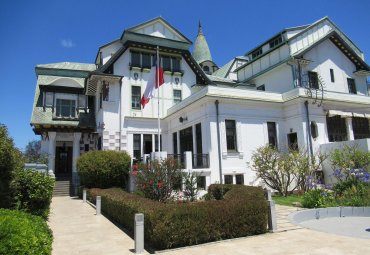 PUCV realizará lanzamiento de libro sobre colección del Museo Palacio Baburizza