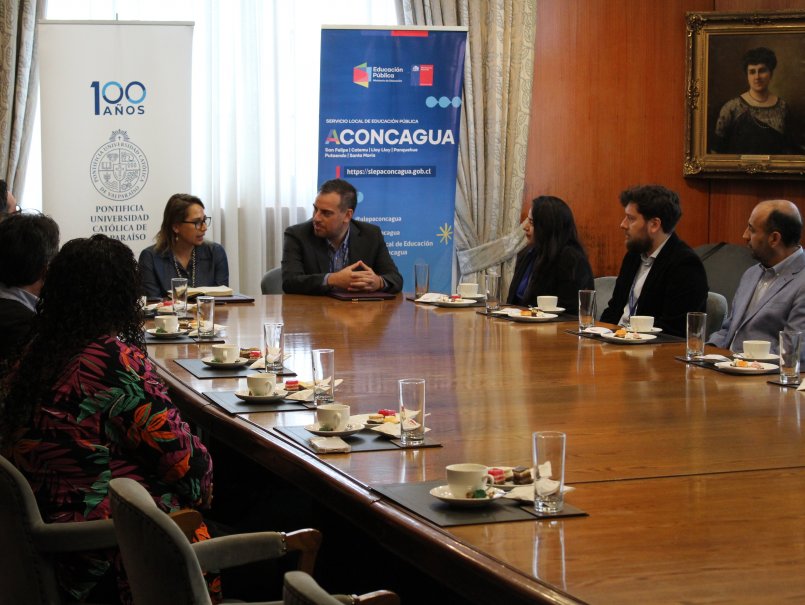 Universidad firma convenio de colaboración con SLEP Aconcagua