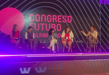 Educar desde las personas y sus territorios: reflexión PUCV en Congreso Futuro