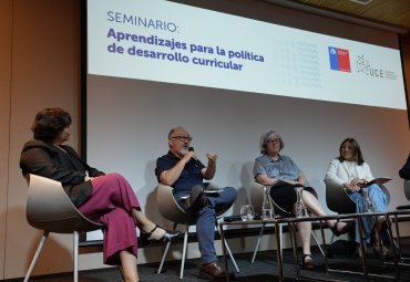 Centro EduInclusiva impulsa diálogo nacional sobre el futuro de la política curricular