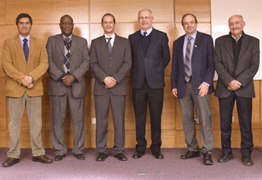 Manuel Cáceres recibe grado de Doctor