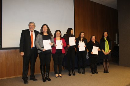 Escuela de Trabajo Social realizó ceremonia de entrega de Diplomados a profesionales de Catemu