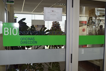 Instituto de Biología PUCV promueve campaña para buen uso de antibióticos