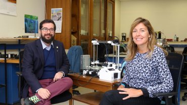 Destacada investigadora española realiza estadía en la Escuela de Ingeniería Eléctrica PUCV