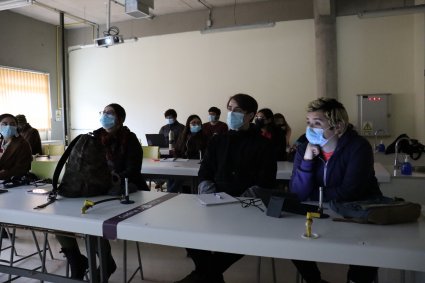 Equipo de la OTL PUCV realiza taller introductorio a la propiedad intelectual en curso sobre Aplicaciones Biológicas