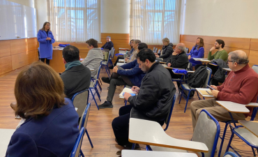 Profesores de asignaturas de Formación Fundamental se reunieron en la Facultad de Teología