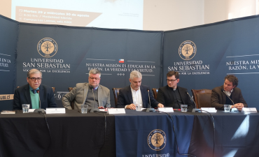 Profesor Dr. Guillermo Calderón participó en Simposio "Ratzinger/Benedicto XVI: Un pensamiento al servicio de la verdad"