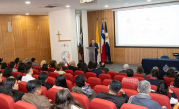 PUCV y ODUCAL realizan encuentros sobre responsabilidad social, juventud y pastoral