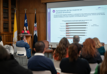 En la PUCV lanzan informe financiero de género que data diagnóstico nacional y brechas