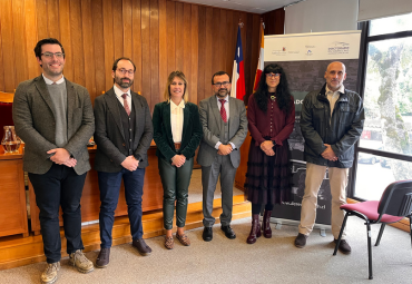 Profesor Guillermo Oliver presidió tribunal de tesis doctoral en la Universidad Austral de Chile