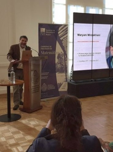 Estudiantes de la Región se reúnen en la PUCV para celebrar las matemáticas con perspectiva de género