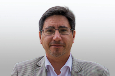 Profesor Fernando Torres asume como presidente del Capítulo Académico