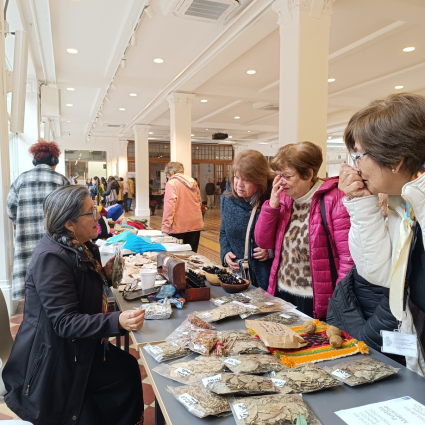 Interculturalidad desarrolla exitosa segunda versión de Feria de Artesanos y Emprendedores de Pueblos Originarios