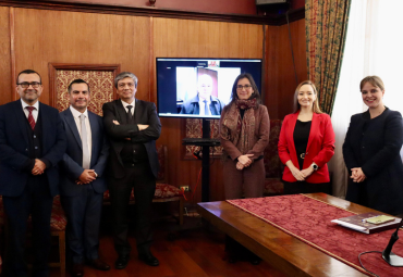 Cristian Yáñez es el nuevo Doctor en Derecho PUCV