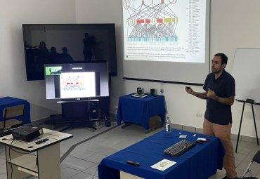 Profesor Roberto Bastías realizó una pasantía en México, participando de dos actividades del quehacer científico