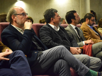 Experiencia Cósmica Inmersiva: Viaja por el Universo a través de Realidad Virtual