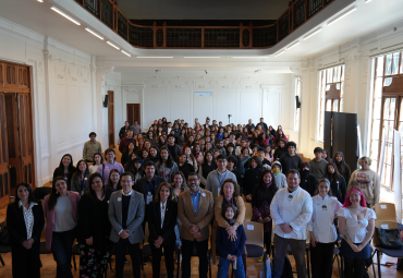Ciencia para todos: PUCV reúne a jóvenes y divulgadores en Multiplica STEM