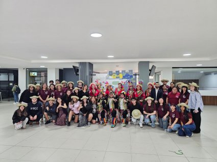 Estudiantes de la Facultad de Teología participan en pasantía pastoral en Santa Cruz de la Sierra, Bolivia