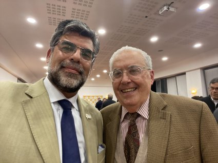 Profesor de la Facultad de Teología se reune con autoridades de la Santa Sede