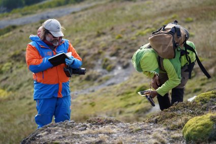 Profesor Gastón Carvallo participó de expedición subantártica para el estudio del cambio climático en ambientes australes