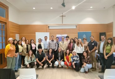 Profesora Corina González y su equipo realiza lanzamiento del programa Ciencia sin Límites en la región de Valparaíso